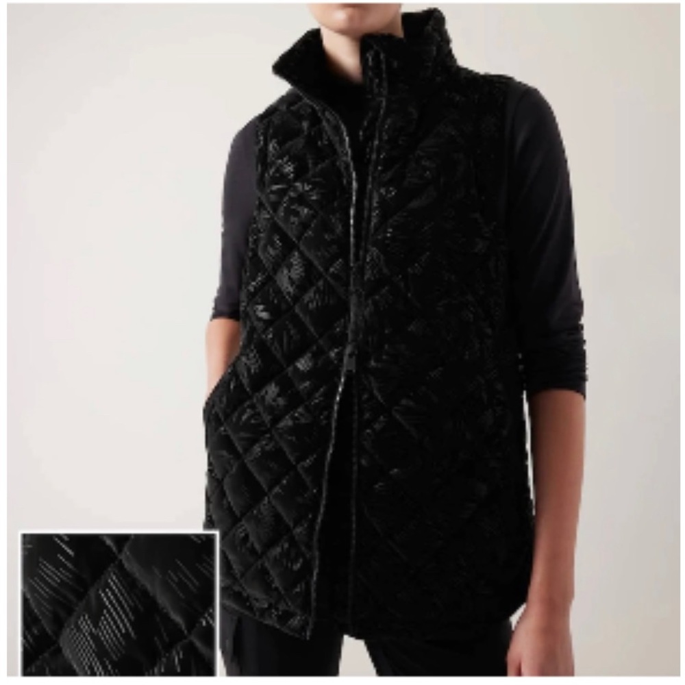 NWOT Athleta Whisper Featherless Velvet Vest Black XSmall